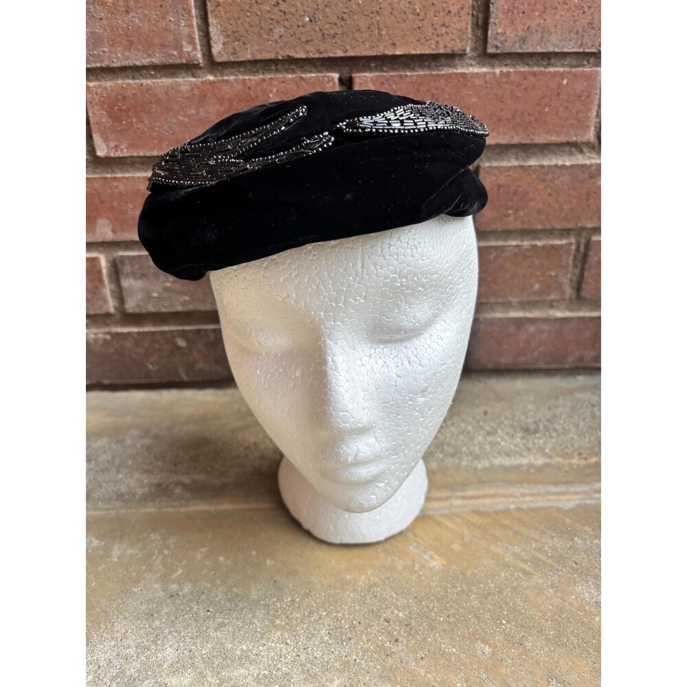 Luci Puci Black Beaded Velvet Cap